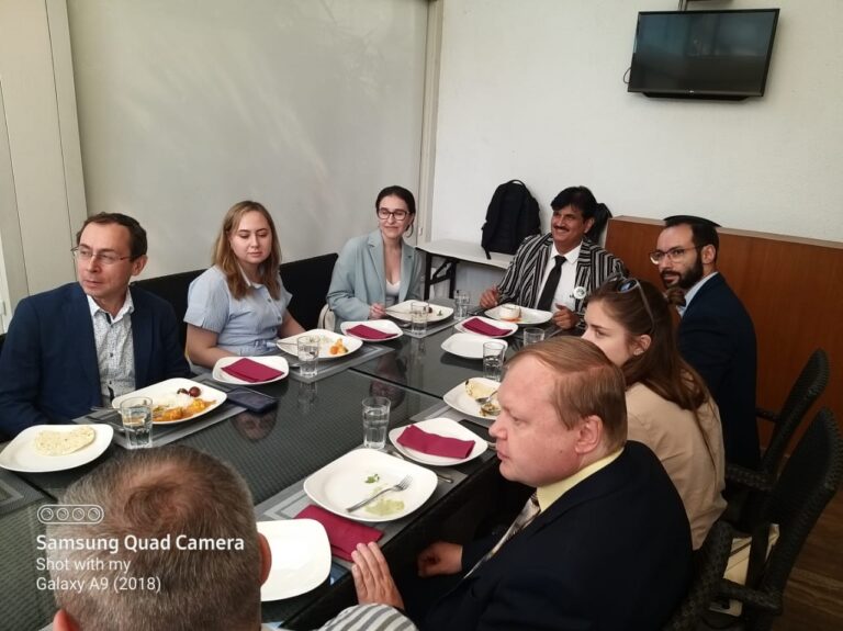 Jitendra Joshi having lunch with Russian Delegates