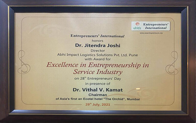 Jitendra Joshi receipient of Excellence in Entrepreneurship in Service Industry Award